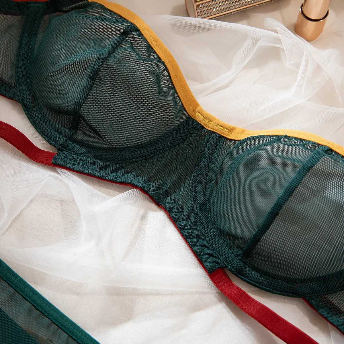 2025 new hollow intimate contrasting color bra set ultra-thin transparent underwear womens sexy push up underwearXJ250301