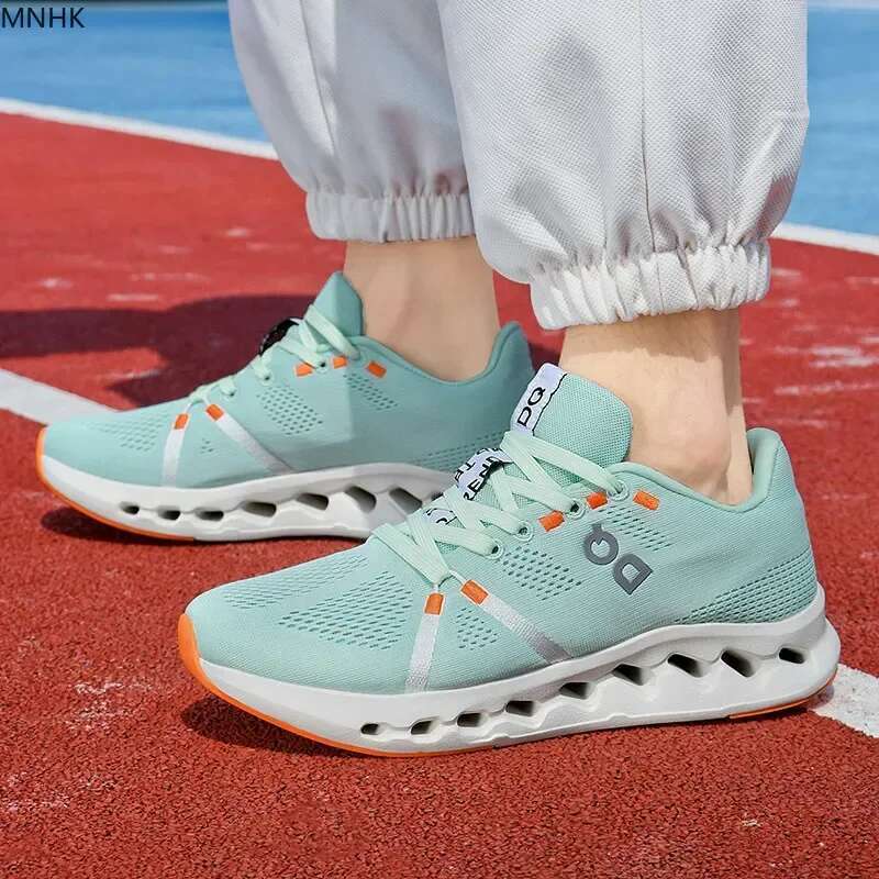 2025NewMen's fashionable cushioned running shoes: lightweight and n on slip mesh sports shoes suitable for outdoor tennis clas sic