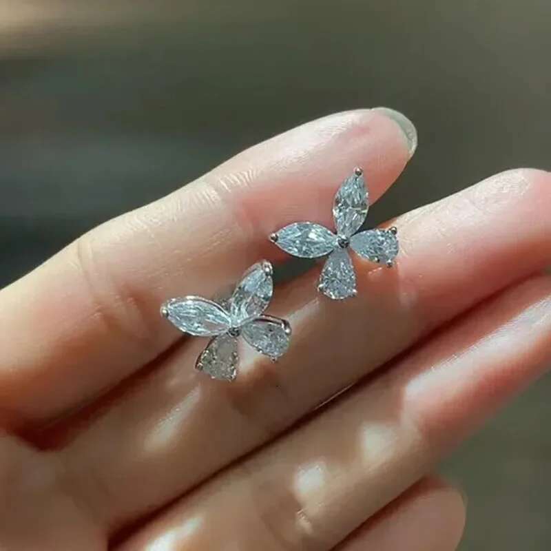 Simple Dainty Butterfly Earrings Sier Lady Dazzg Dia Ear Jewelry All Match Trend Insect Accessories for Daily Life