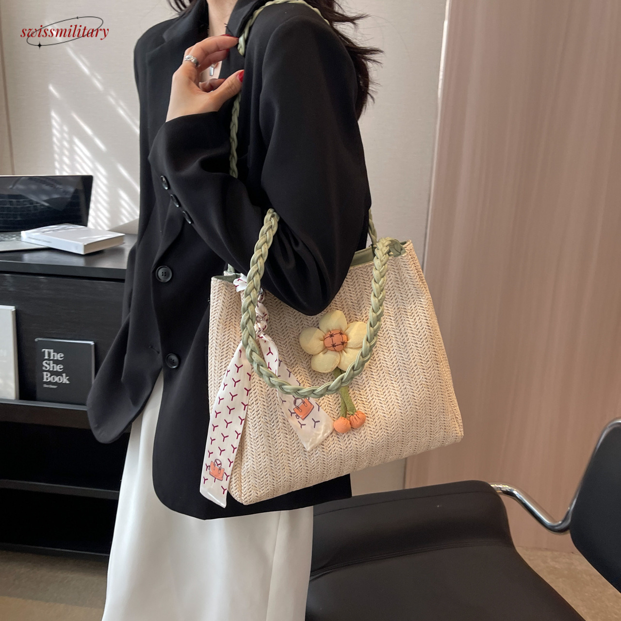Niche grass woven for women in summer 2025, new large capacity seaside vacation single shoulder diagonal commuting tote bag #swissmilitary
