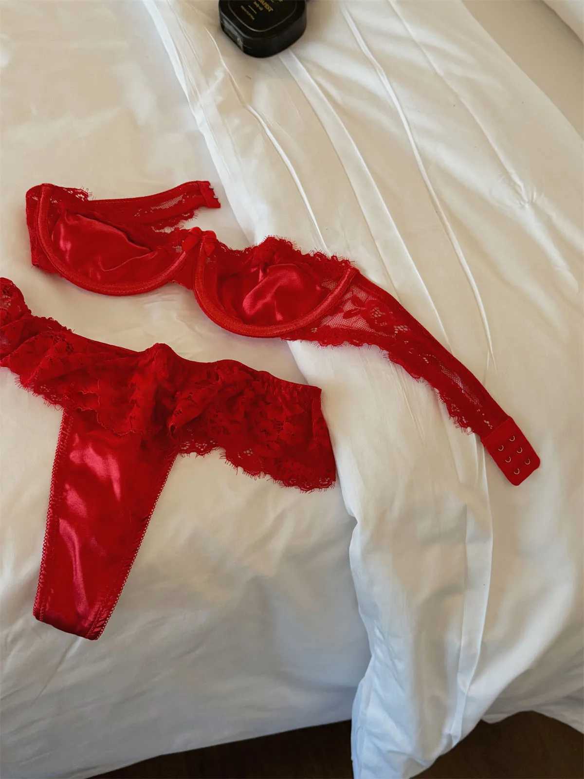 Lace Red lingerie Women Sexy Thin Top Support Bra Set Push Up Large Size Undewear SetsXJ250301