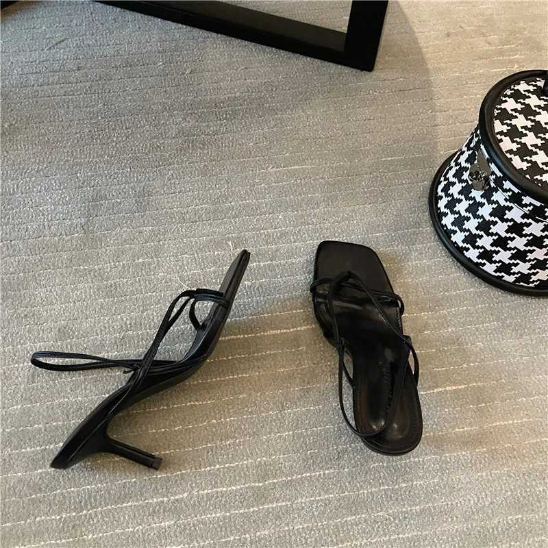 Black Thong Heeled Sexy White Low Heel hot Designer Sandals Summer Shoes For Wen 2024 Belt Buckle Sandalias Femini Z250301
