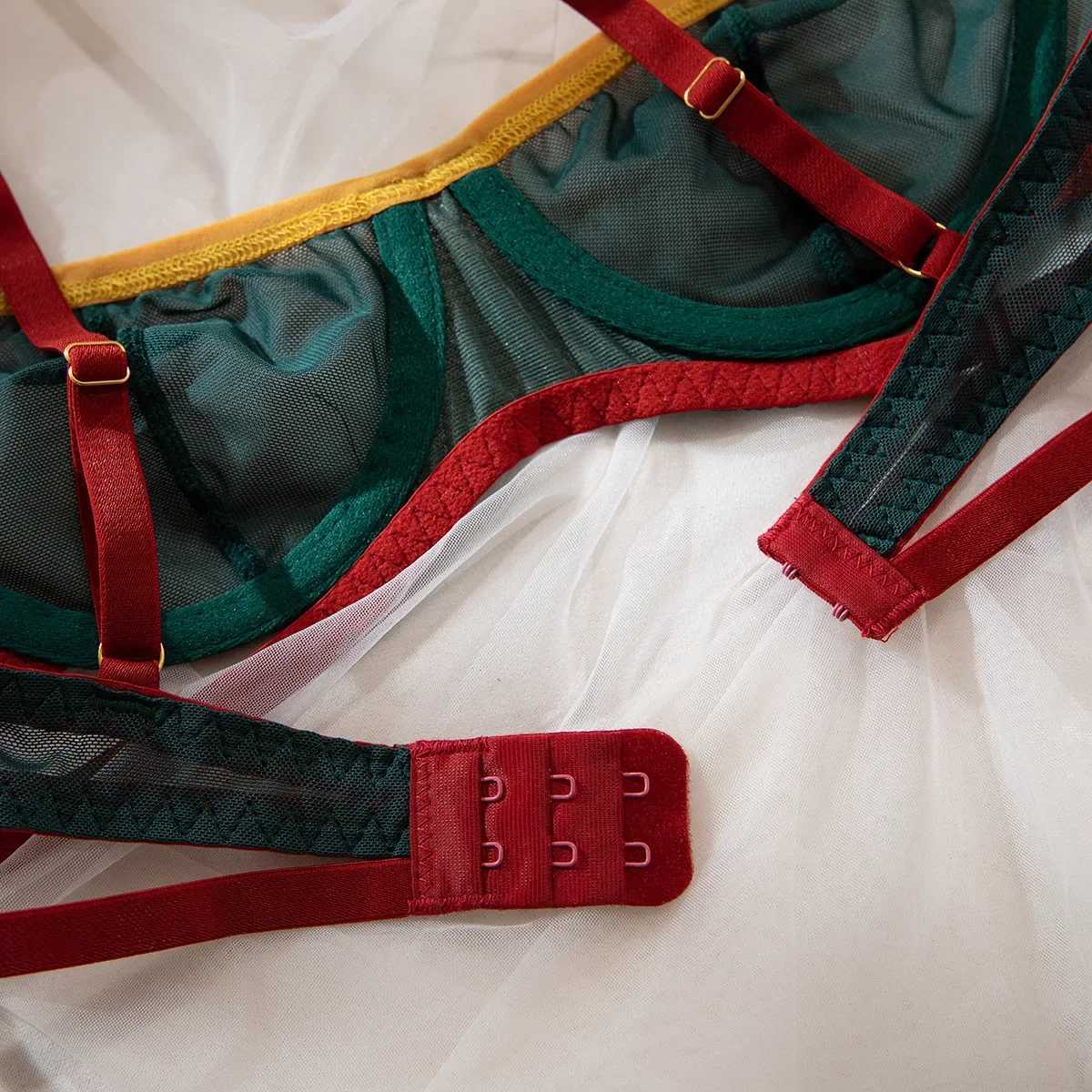 2025 new hollow intimate contrasting color bra set ultra-thin transparent underwear womens sexy push up underwearXJ250301