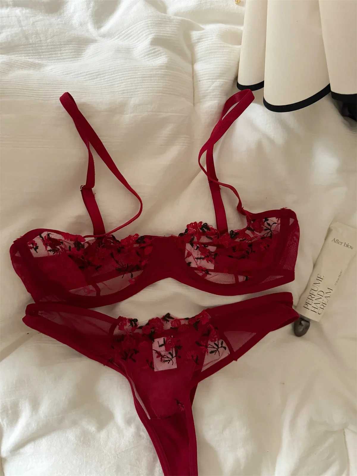 Red ambiance lingerie panty suit niche purple embroidered mesh thin large breast underwear sexy lace braXJ250301