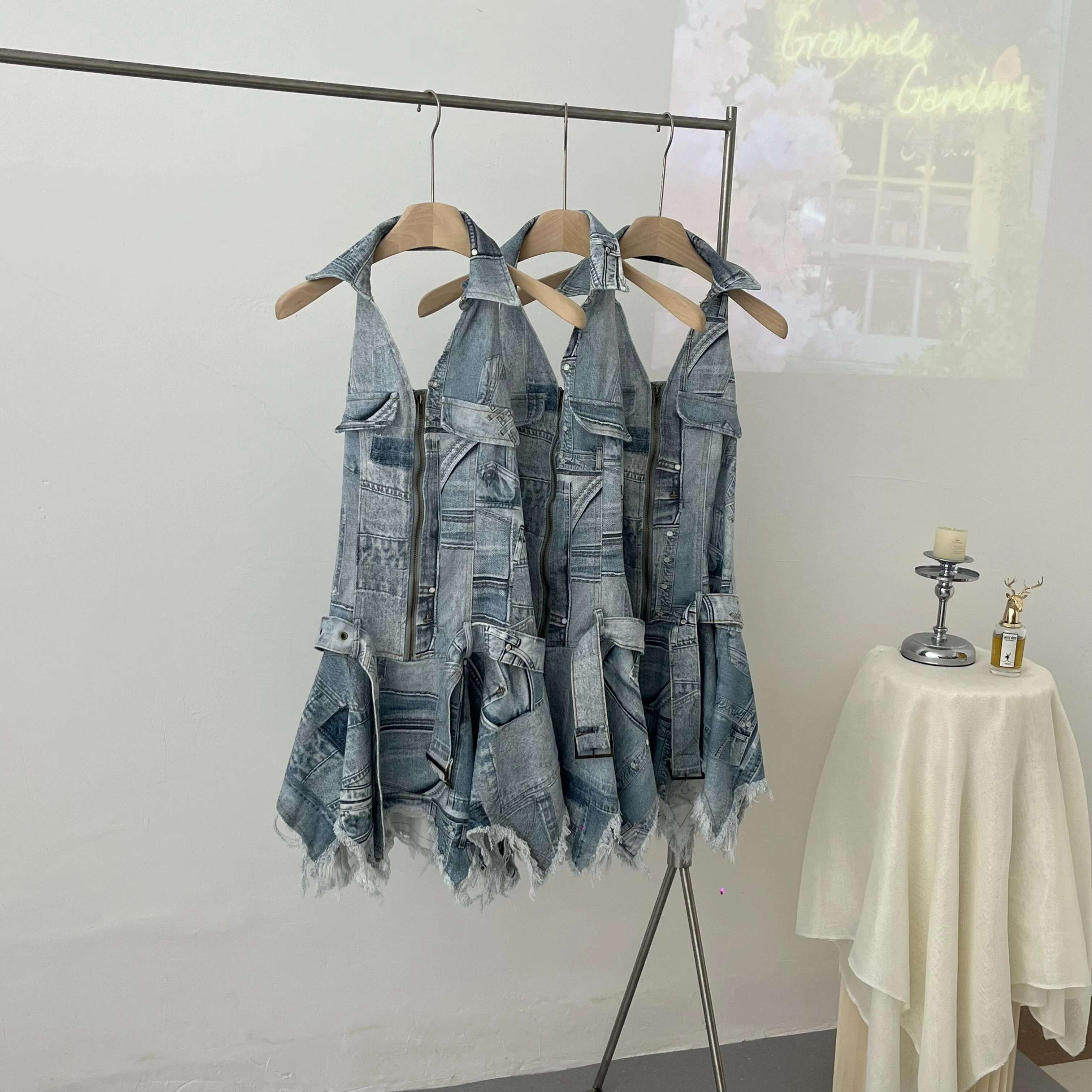 Spicy Girl Halter Sleeveless Denim Dresses For Women Summer 2024 New Polo Neck Vintage Backless Sexy Slimming Short Dress