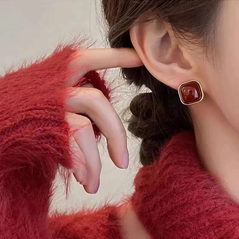 Vintage Enamel Wine Red Metal Stud for Women Fashion Geometric Earrings Elegant Wedding Jewelry Accessories