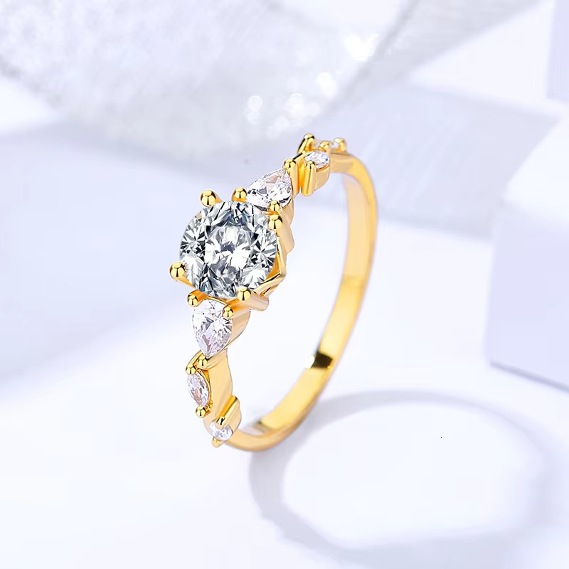 Plated Classic Round Four-claw Ring for Female Sterg Sier High-grade 1carat Moissanite Dia Brand Jewelry