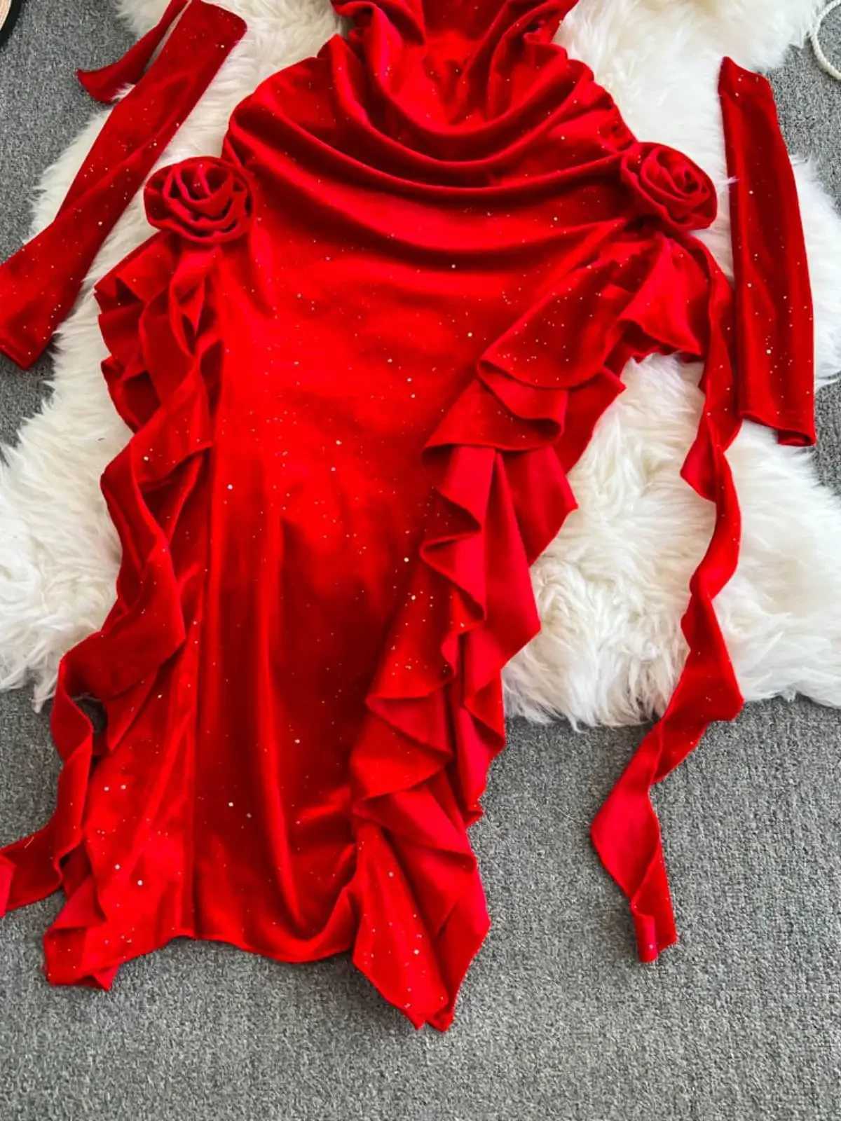 Basic Casual Dresses Design Vintage Red Velvet Suspender Dress for Party Women Irregularly Split Sexy Hip Wrap Heavy Industry Evening Dress J250301