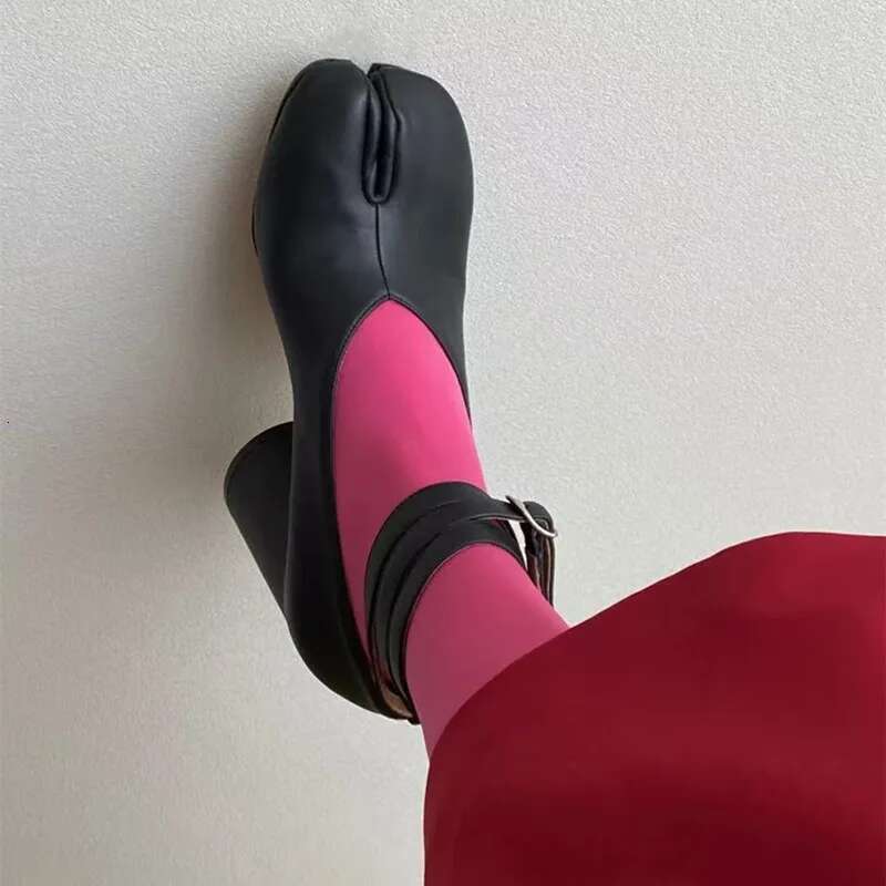 Ins Style Vintage Soft Leather Split Toe Tabi Women Pumps Fashion Ankle Strap Thick High Heels Spring Autumn Casual Chunky Shoes 250312