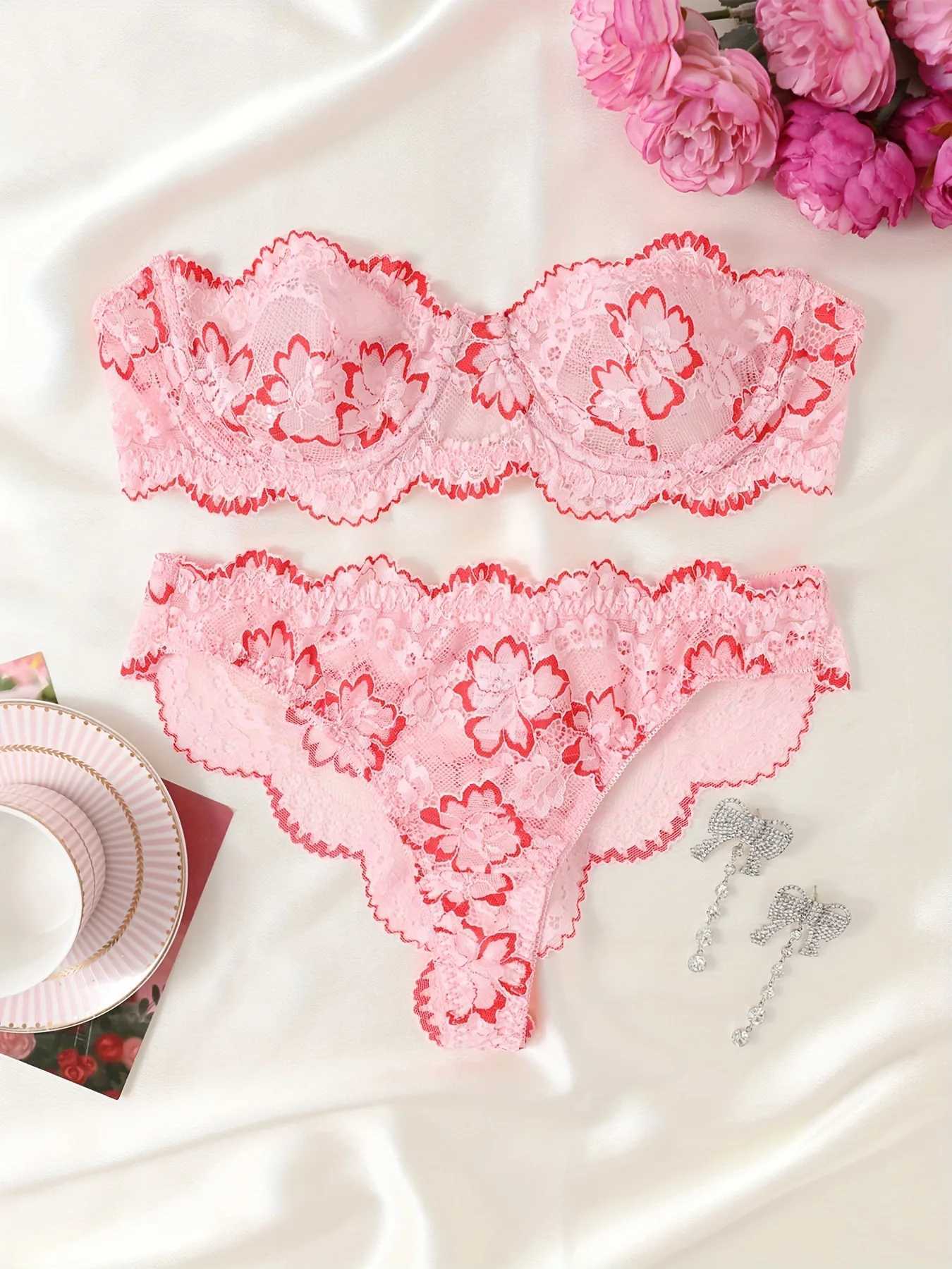 Womens Floral Lace Lingerie Set - Sexy Underwire Bandeau Bra Scallop Thong Breathable Comfort for Daily Wear All SeasonsXJ250301