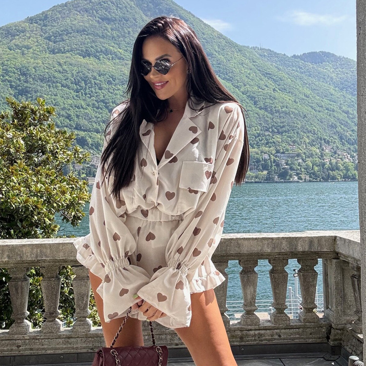 New4 Autumn Long Sleeved Heart-Shaped Printed Shirt Shorts Two-Piece Set Fashionable Loose Women's Suit