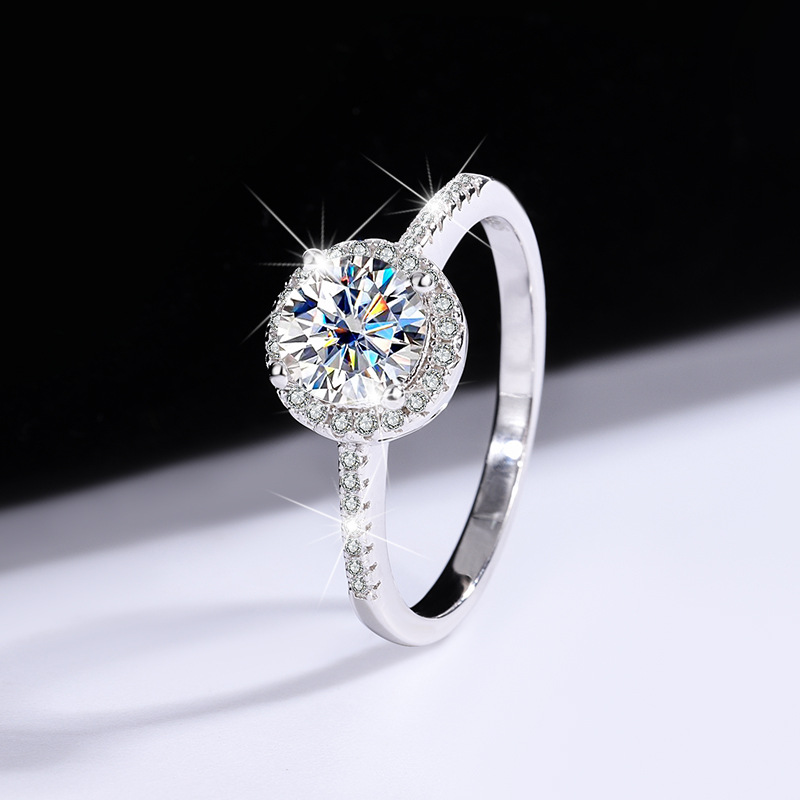 2025 Gorgeous Designer Luxury Jewelry Wedding Rings Real 100% 925 Sterling Silver Round Cut White Moissanite Diamond Elegant Party Women Engagement Cr