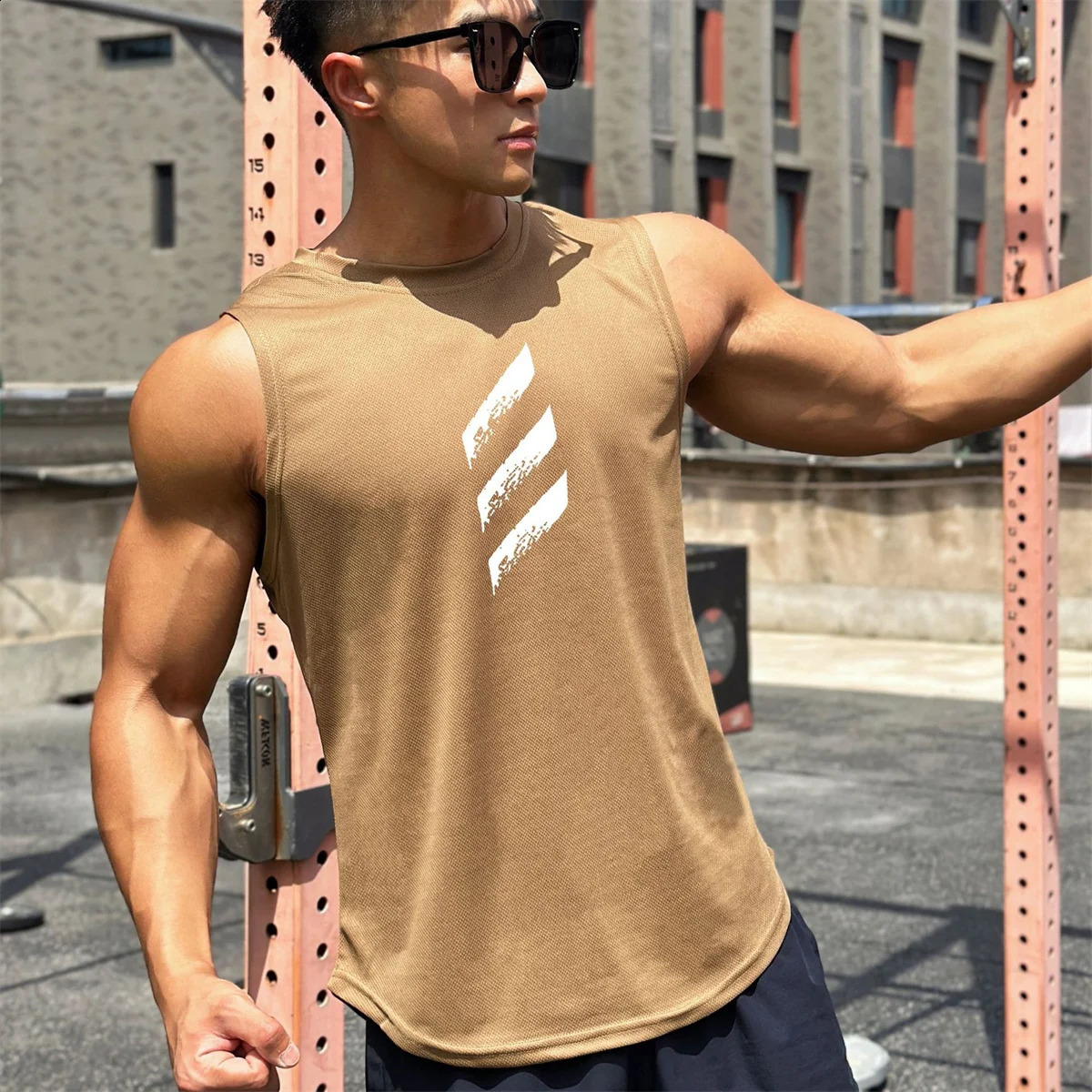Thin Quick Dry Bodybuilding Tank Top Men Gym Fitness Sleeveless Shirt Male Casual Stringer Singlet Vest Summer Training Clothing 250225