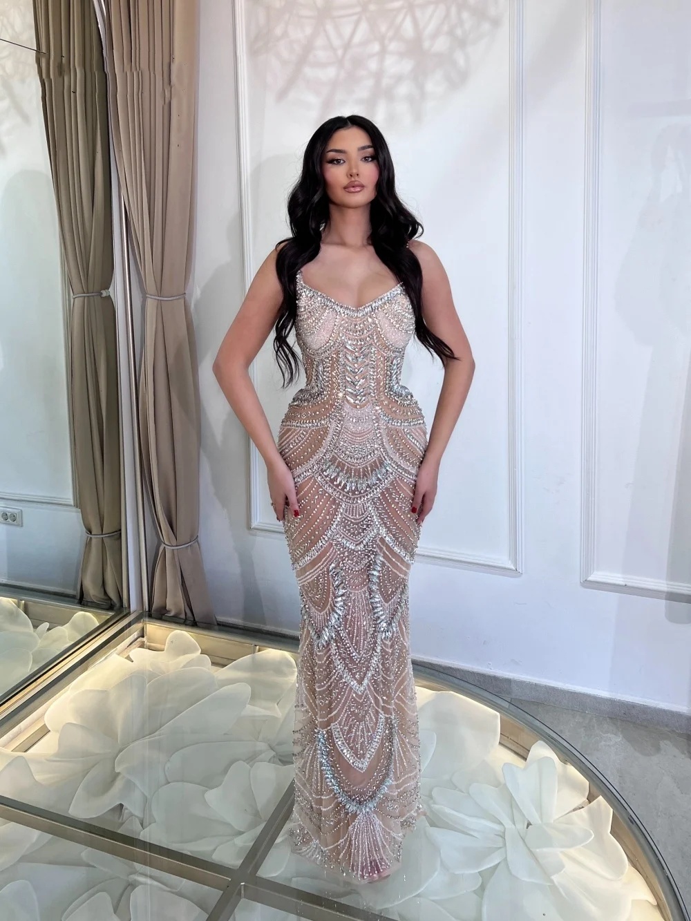 Sexy Wedding Dresses Crystal Mermaid Bridal Gowns Rhinestone Spaghetti Straps Customized Princess Sleeveless Sweep Train Bride Dress Vestidos De Novia