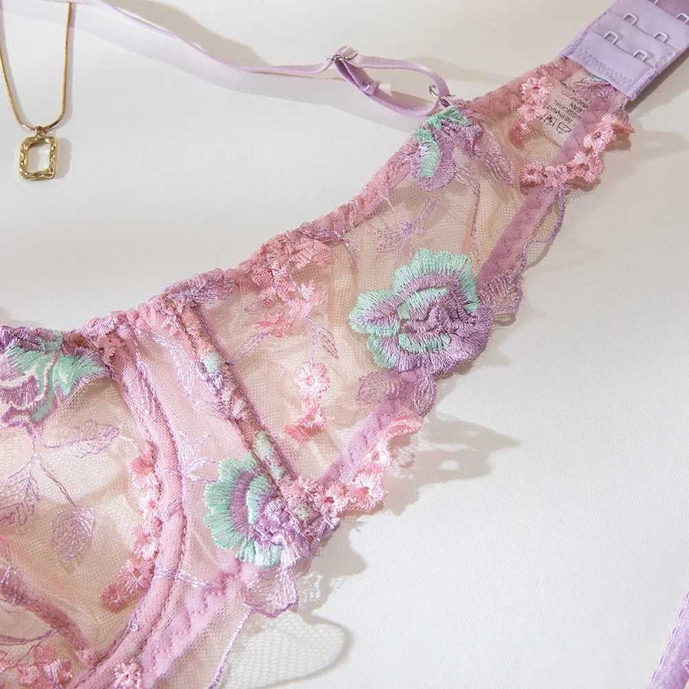 Womens Sweet Transparent Bra Set Sexy Lace Single Layer Thin Embroidery Lingerie Soft Steel Ring Gathering Perspective UnderwearXJ250301
