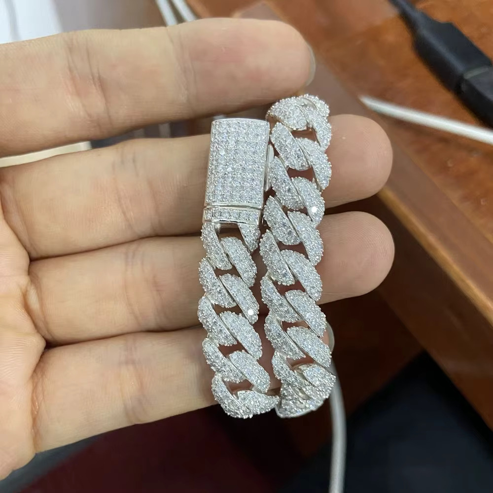 Factory Supply 8mm Discount Price Sterg Sier Iced Out Moissanite Cuban Chain Bracelets for Unisex