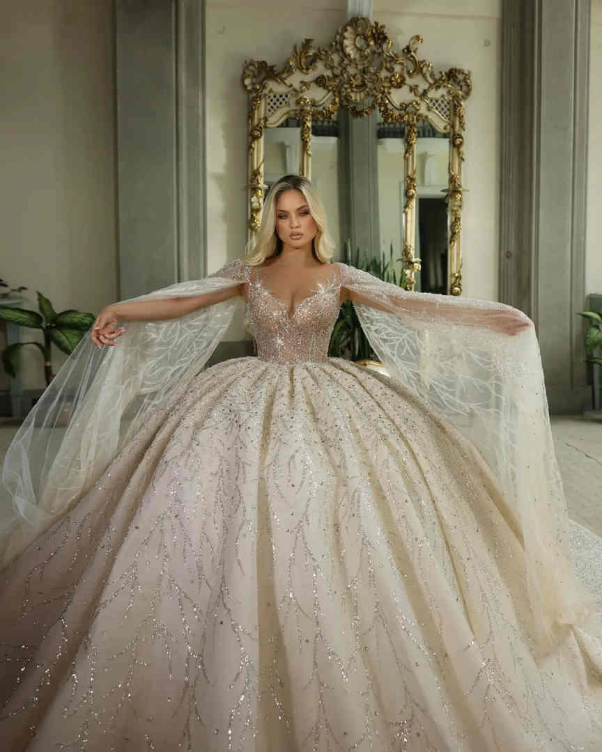 Luxury Wedding Dresses Ball Gown V-Neck Lace Crystal Appliques Beads Bling Sequins Floor-Length Court Gown Customized Bridal Gowns Vestidos De Novia
