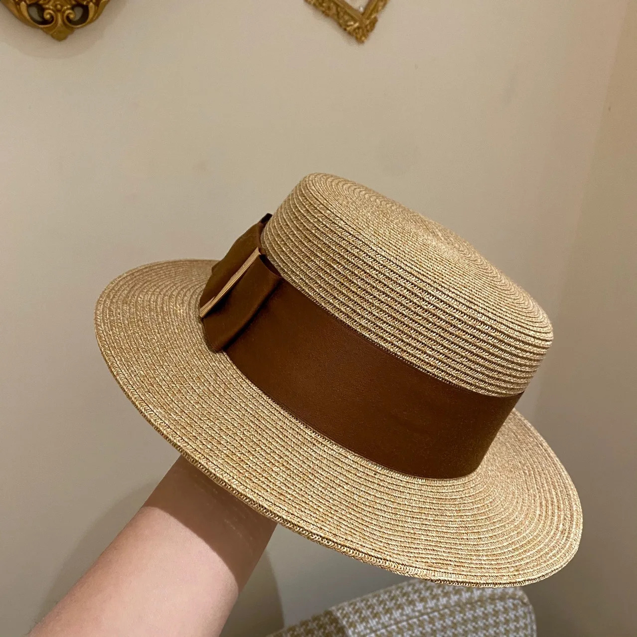 Classic Fashion Flat Straw Hat For Women UV Protection Sun Hat Vacation Ladies Beach Hats Spring Summer Elegant Top Hat Bowknot 250227