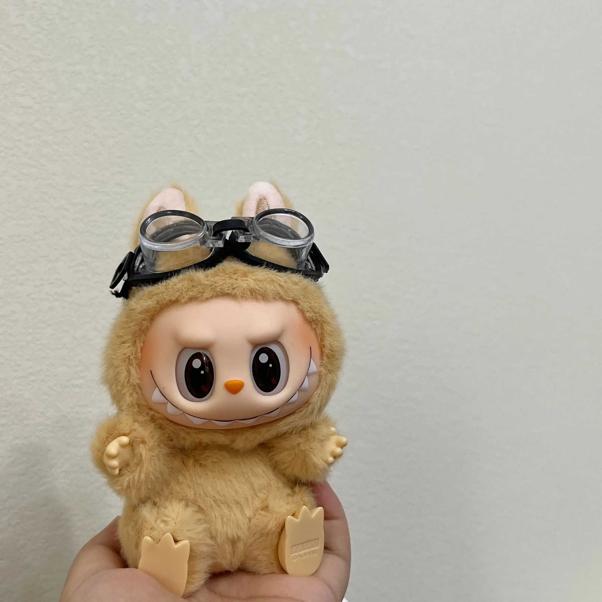 17cm mini plush doll clothing accessory suitable for Korean Kpop Exo Labubu idol glasses sunglasses clothing giftsXJ250301