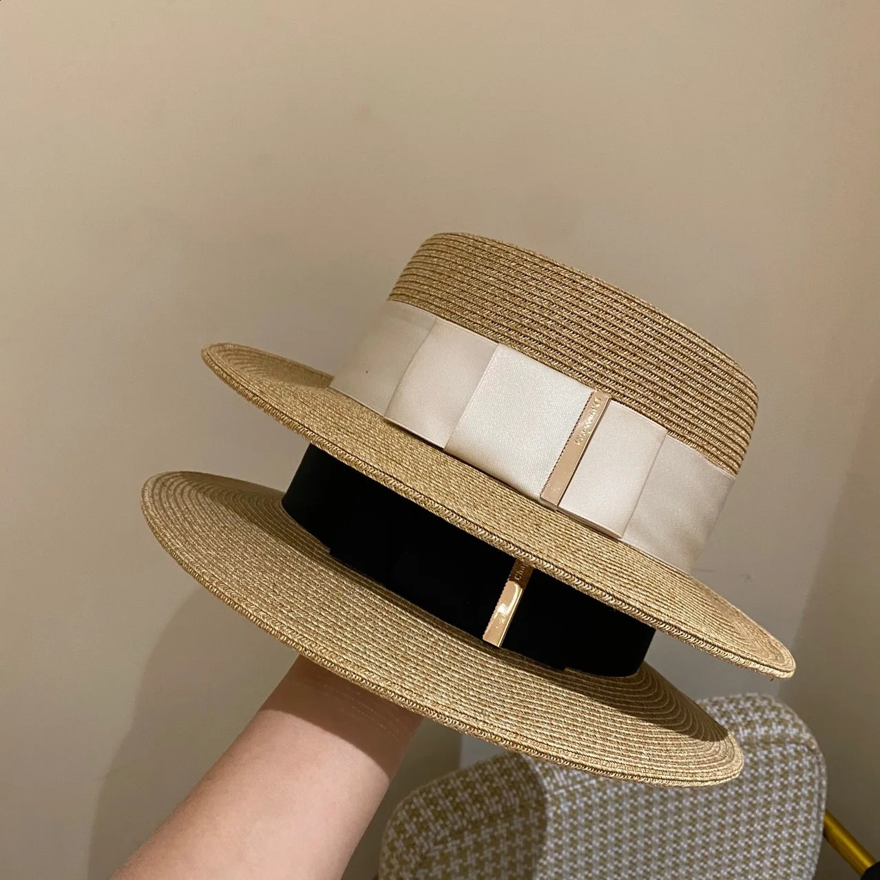 Classic Fashion Flat Straw Hat For Women UV Protection Sun Hat Vacation Ladies Beach Hats Spring Summer Elegant Top Hat Bowknot 250227