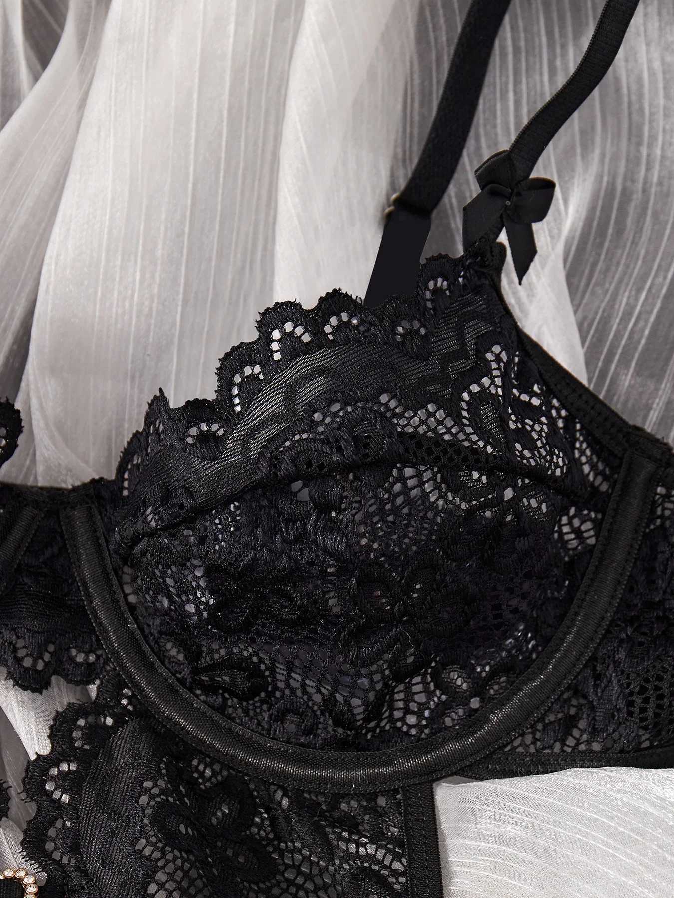 Sexy Set Open Bodysuit Underwear For Women Lace Perspective Night Skirt Sex Costumes Erotic Lingerie Corsets bra and panty setXJ250301