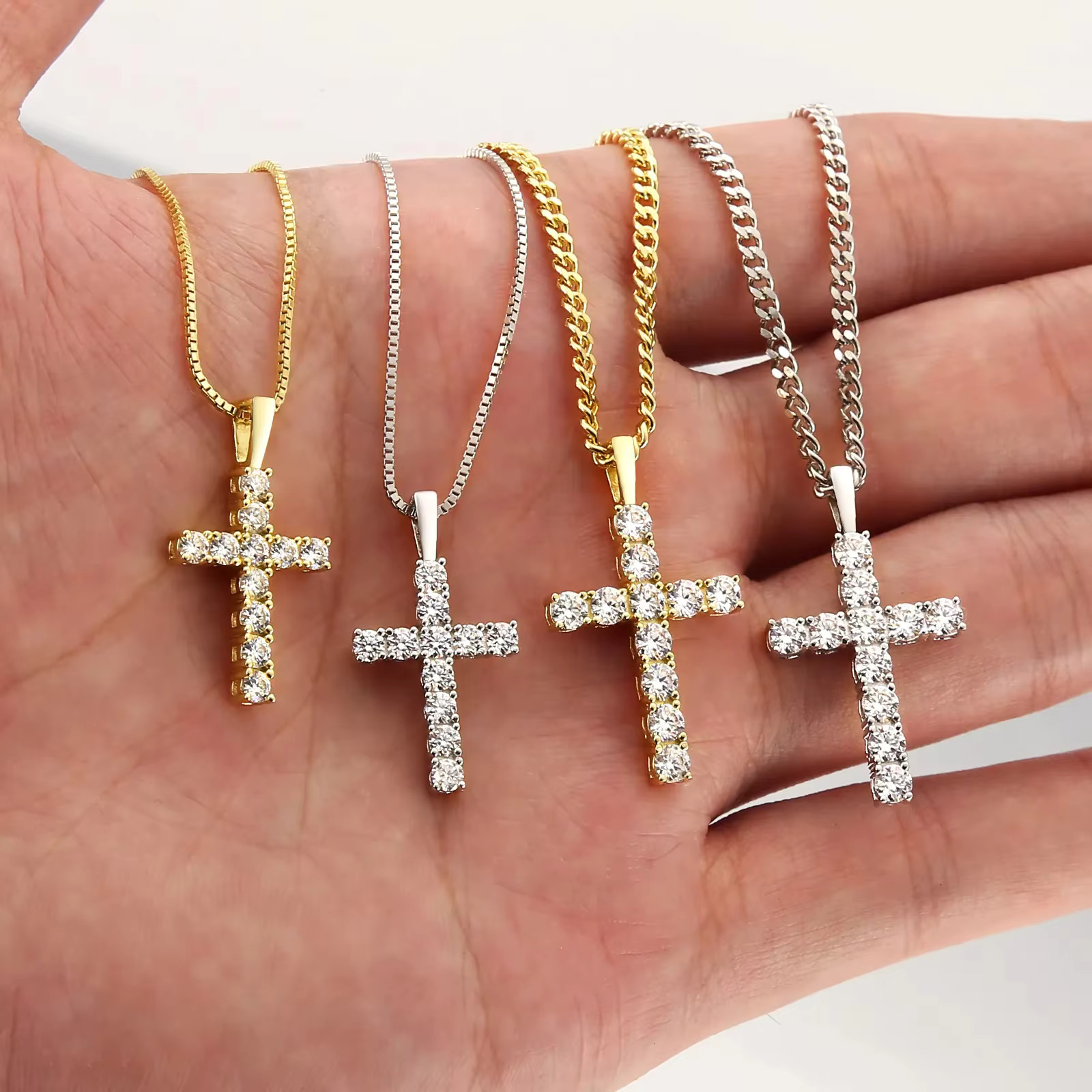 Mossanite Charm Catholicism Jewelry Gifts Women Men Gold Plated 925 Sterling Silver Chain VVS Moissanite Cross Pendant Necklace