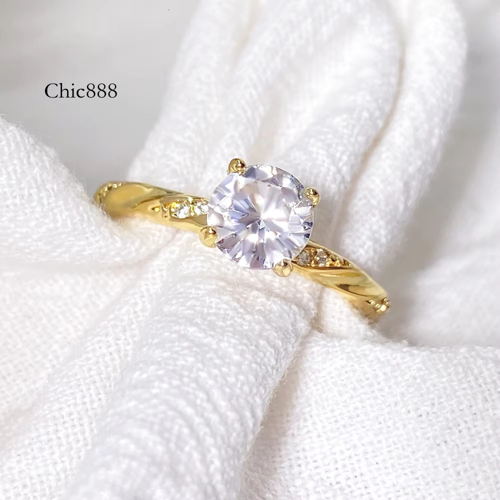 Waterproof Non Tarnish Classic Moissanite Ring S Inlaid High Quality Gold Plated Fine Jewelry for Women
