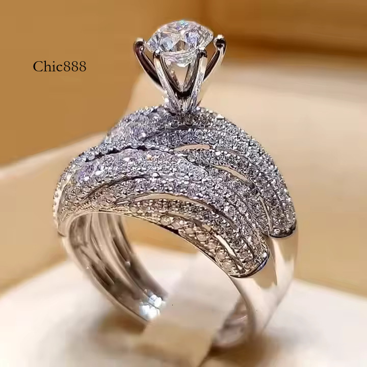 Fashion Sier Color Dia Band Zircon Hollow Design Geometric Round Alloy Engagement Ring Jewelry for Women