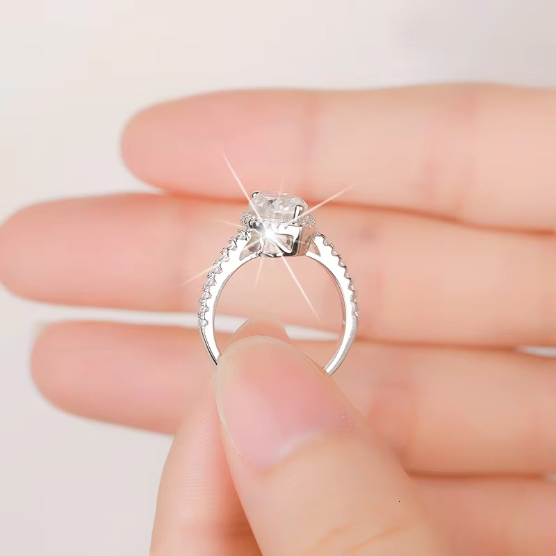 9 Hot Sale Sterg Sier Fine Jewelry 1CT 2CT Horse Eyes Moissanite Engagement Wedding Ring for Women 2024
