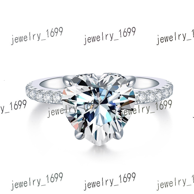Ruizuan Fashion Jewelry Heart Shaped 3.5 Carats 925 Sterling Silver Moissanite Ring