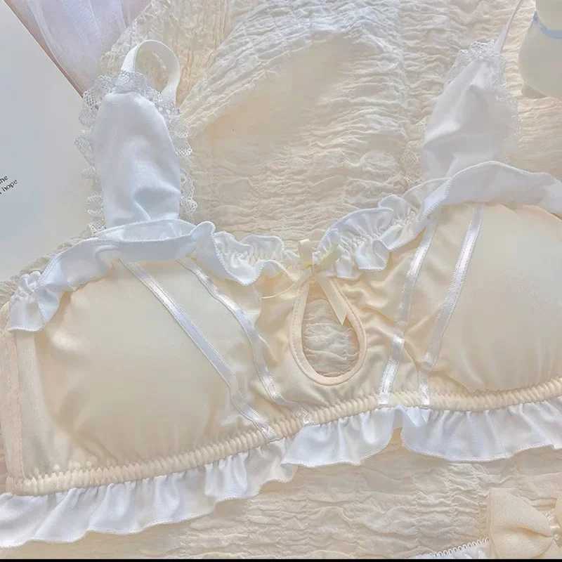 Japanese Cute Girl Lace Bra Set Hollow Sexy Sweet Rimless Underwear Bras for WomenXJ250301
