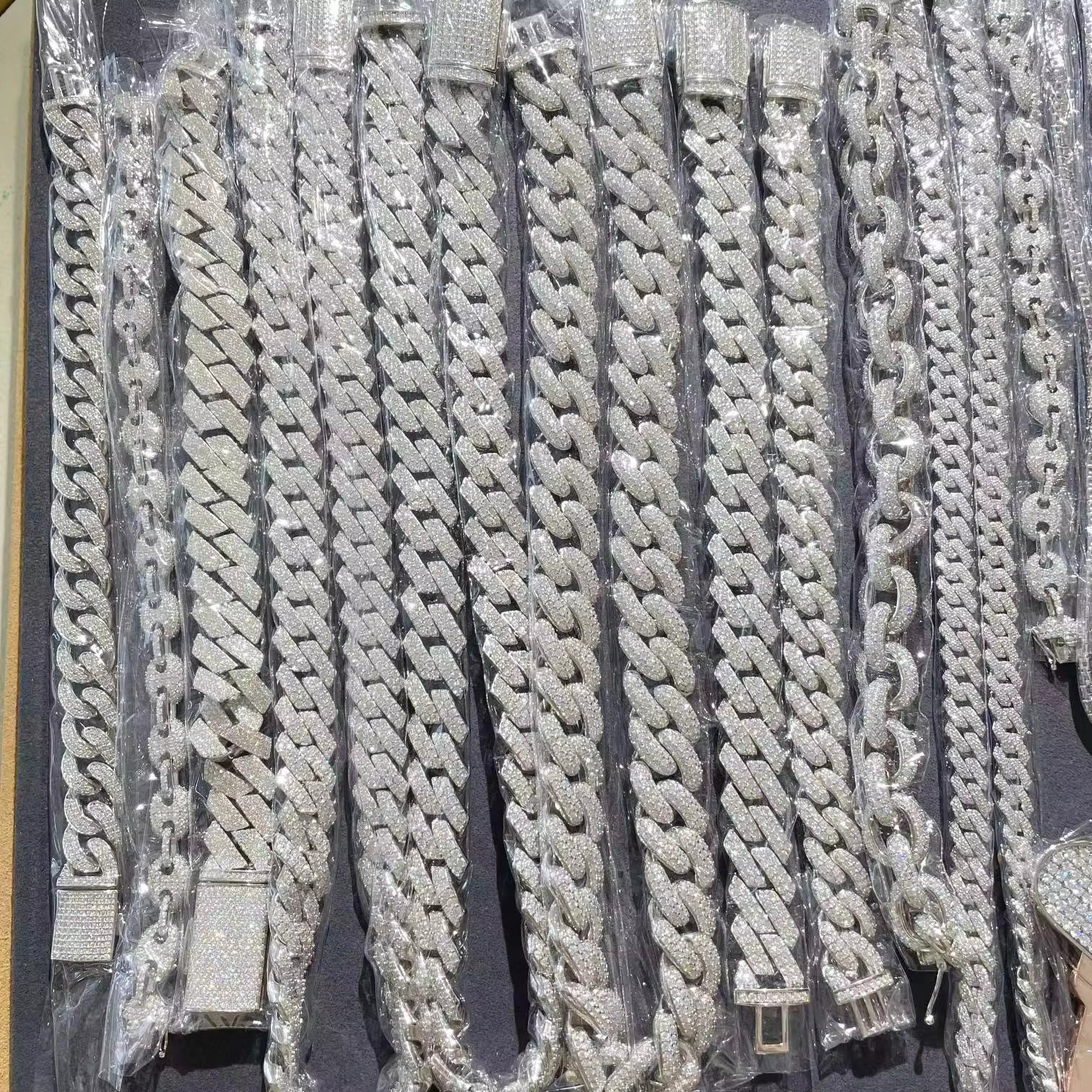 Customized 5mm 6mm 8mm 12mm 20mm 22mm Silver S925 Moissanite Diamond Hip Hop Iced Out Cuban Link