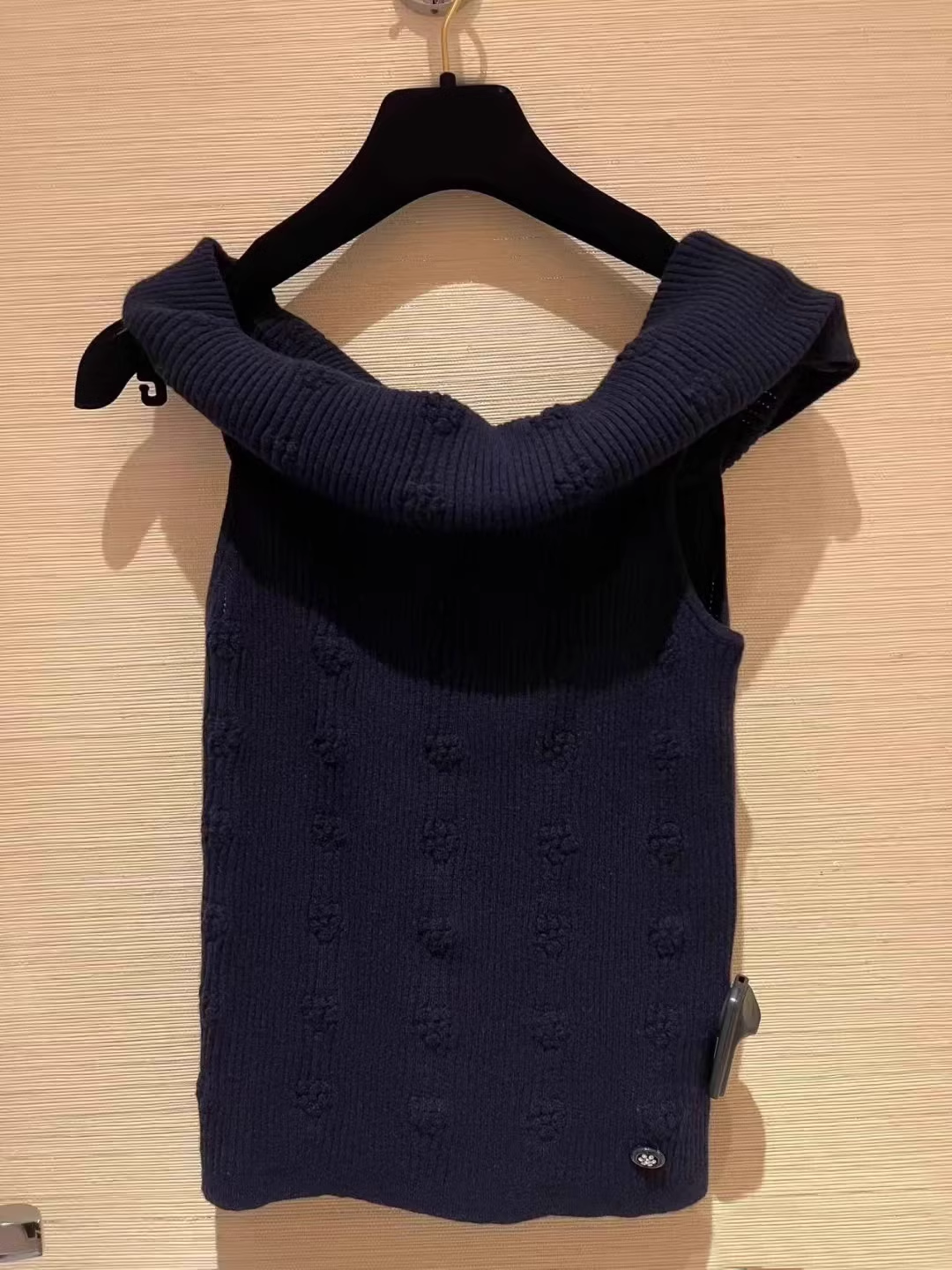 off shoulder sweater 2025 Fashion Week Show jacket Customized Fashion Tailored clothing womens Fashion knit shirt Paris
