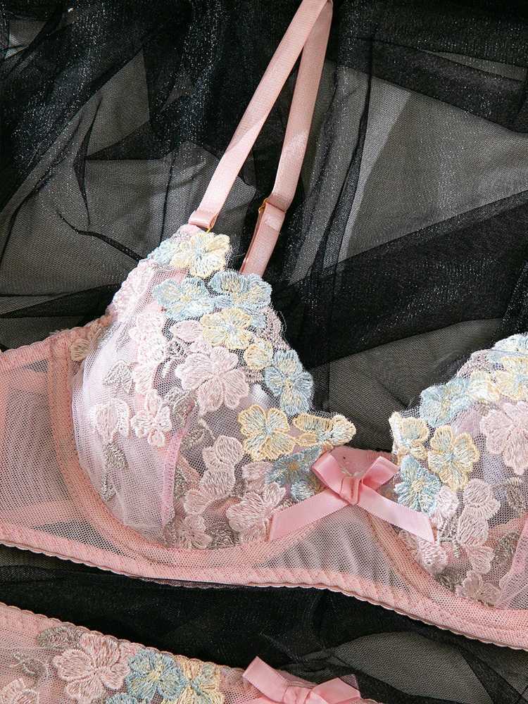 Sexy New Industrial Embroidered Lace Underwear Perspective Bra Waist garter Belt Underwear 3-Piece SetXJ250301