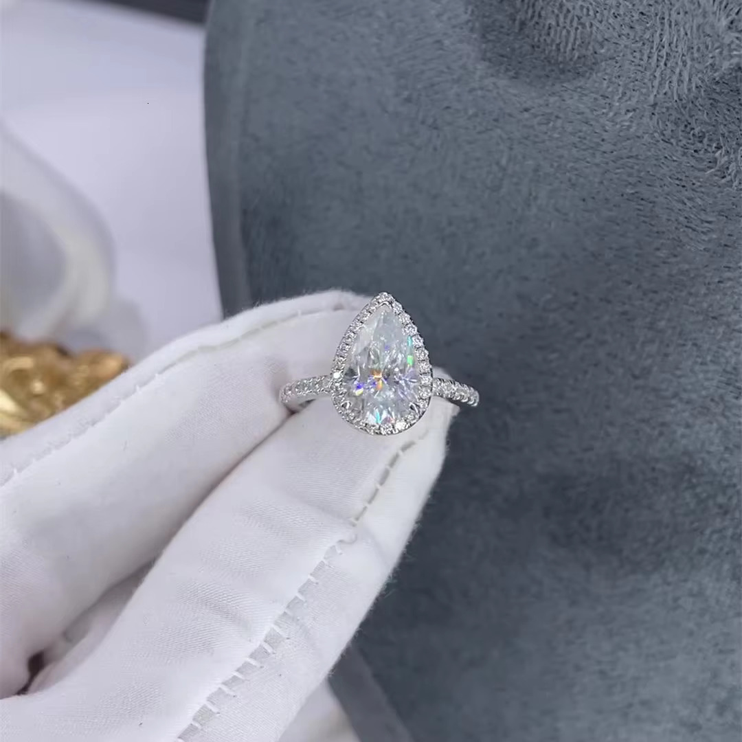 De 925 Silver Water Drop Moissanite Ring VVS Pear Shape Full Moissanite Ring 18K White Gold Plated 7*11mm Pear Moissanite Rings