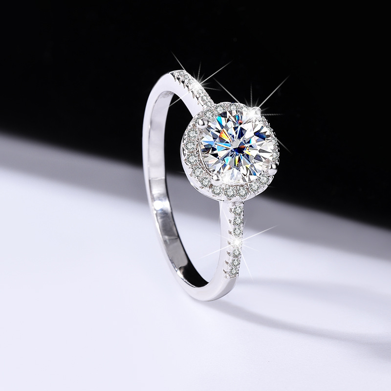 2025 Gorgeous Designer Luxury Jewelry Wedding Rings Real 100% 925 Sterling Silver Round Cut White Moissanite Diamond Elegant Party Women Engagement Cr