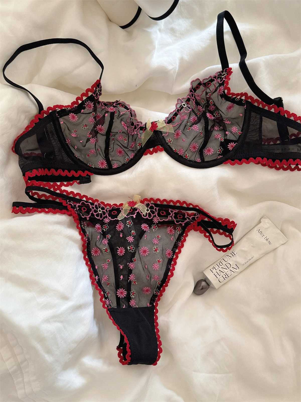 Flower Embroidery Lace Bra Women Thin French Large Breast Embroidery Underwear Set Lace Gathering Lingerie SexyXJ250301