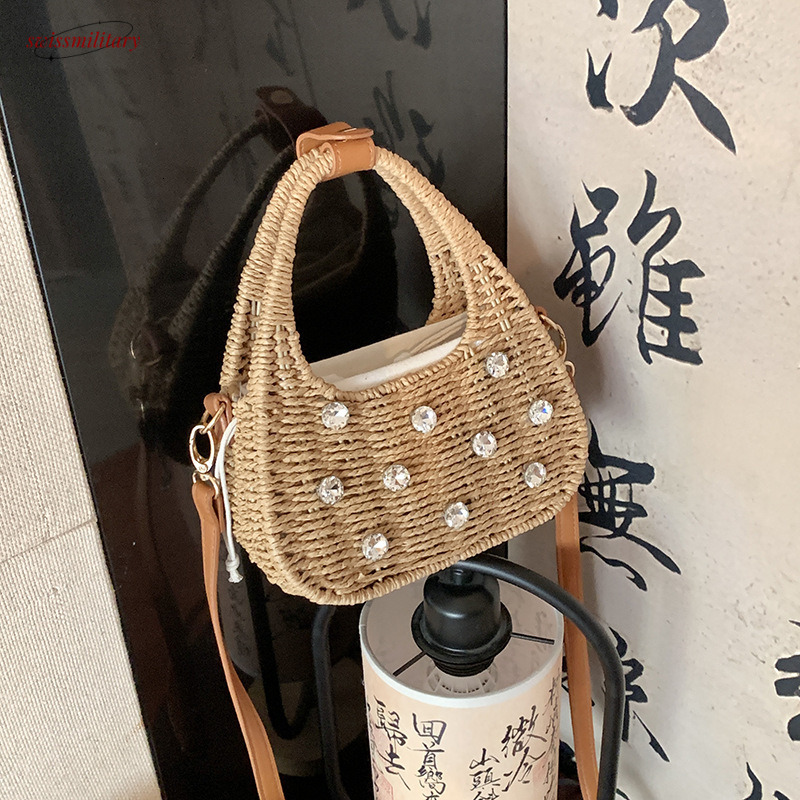 Summer woven 2025 new forest sweet girl single shoulder ins fashionable rhinestone hand-held crossbody beach bag