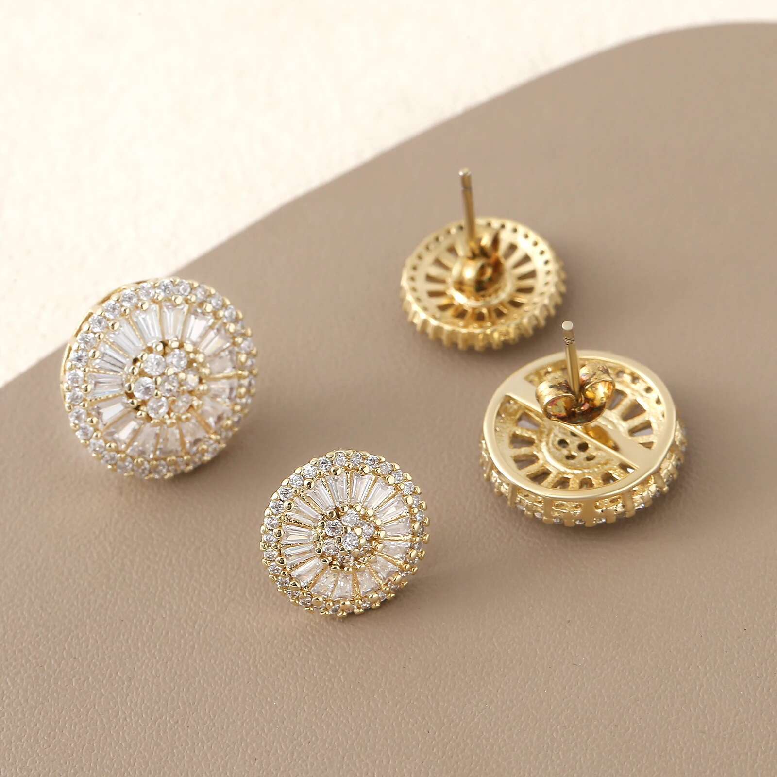 SUNSLL Pins Clear Cubic Zirconia Round Pizza Stud Earrings For Women Girls Gold Color Banquet Party Fashion Jewelry Gifts