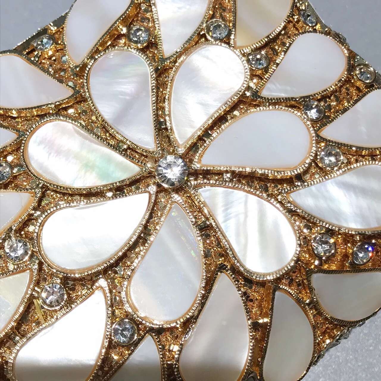 XIYUAN White Shell Dia Wer Women Crystal Evening Bags Hollow Out Ladies Wedding Bridal Romantic Clutch Handbag And Purses