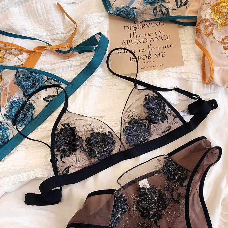 Transparent mesh lingerie set luxurious embroidered lace triangular cup no steel ring bra sexy ultra-thin lingerie setXJ250301