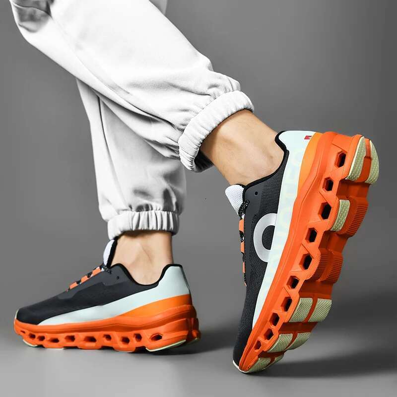 2024 New Summer Outdoor Breathable Comfortable Running Sn eakers, Tr endy and Versatile