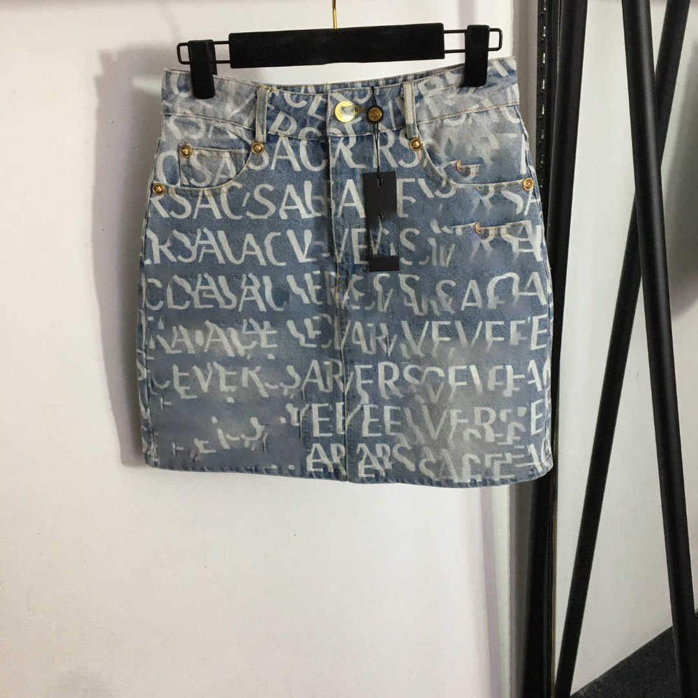 25ss designer Skirts women designer clothes New Old Flower Letter Metal Decorative Buckle Wrap Hip Slim High Waist Denim Short Half Skirt Women clothes