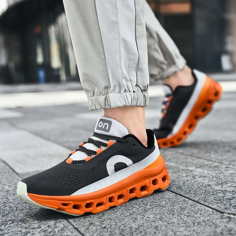 2024 New Summer Outdoor Breathable Comfortable Running Sn eakers, Tr endy and Versatile