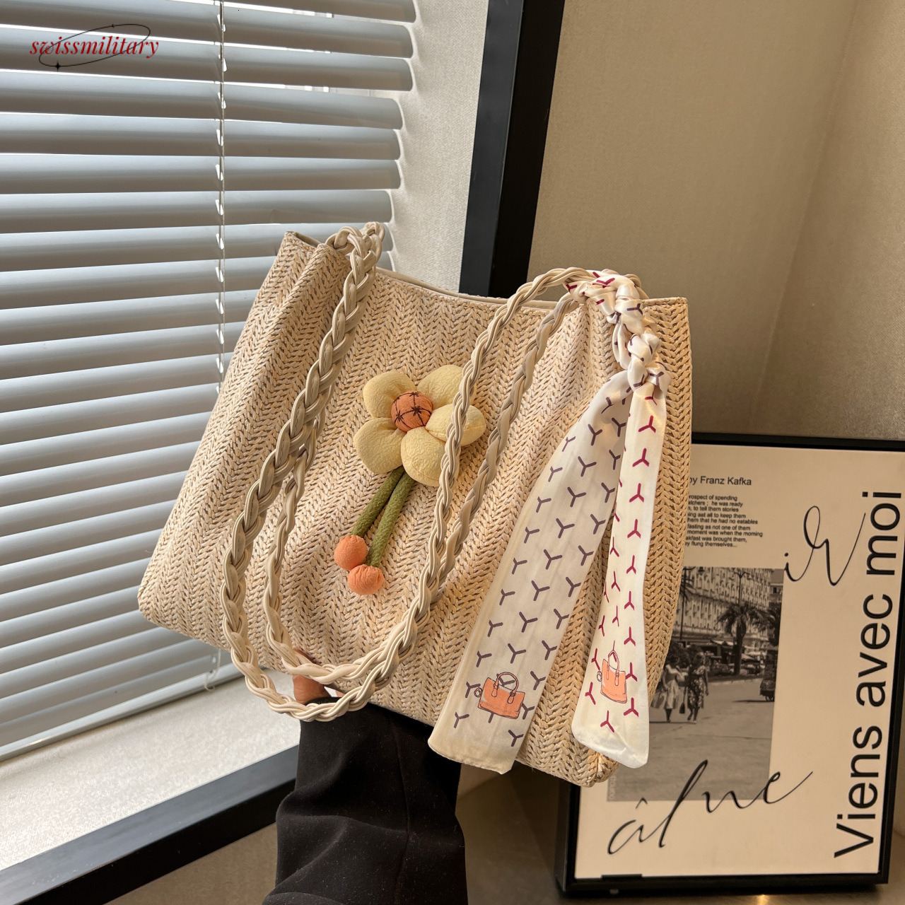 Niche grass woven for women in summer 2025, new large capacity seaside vacation single shoulder diagonal commuting tote bag #swissmilitary