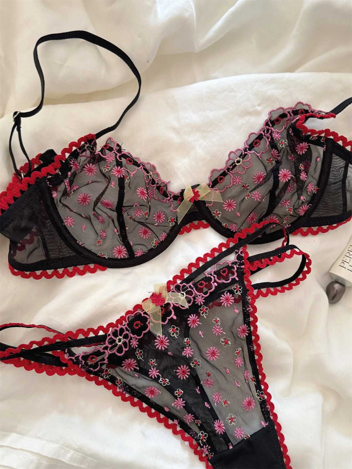 Flower Embroidery Lace Bra Women Thin French Large Breast Embroidery Underwear Set Lace Gathering Lingerie SexyXJ250301