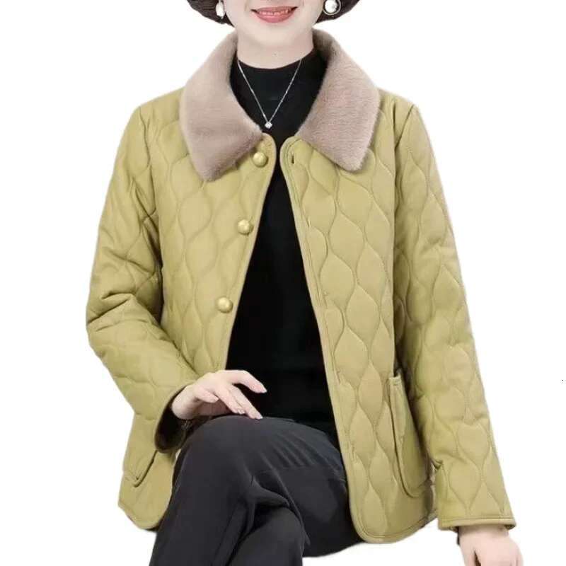 Stylish Fleece-ed Thickened Cotton Jacket for Fashionable Winter Plus Size Loose-Fit Padded Coat For Middle-Aged Women