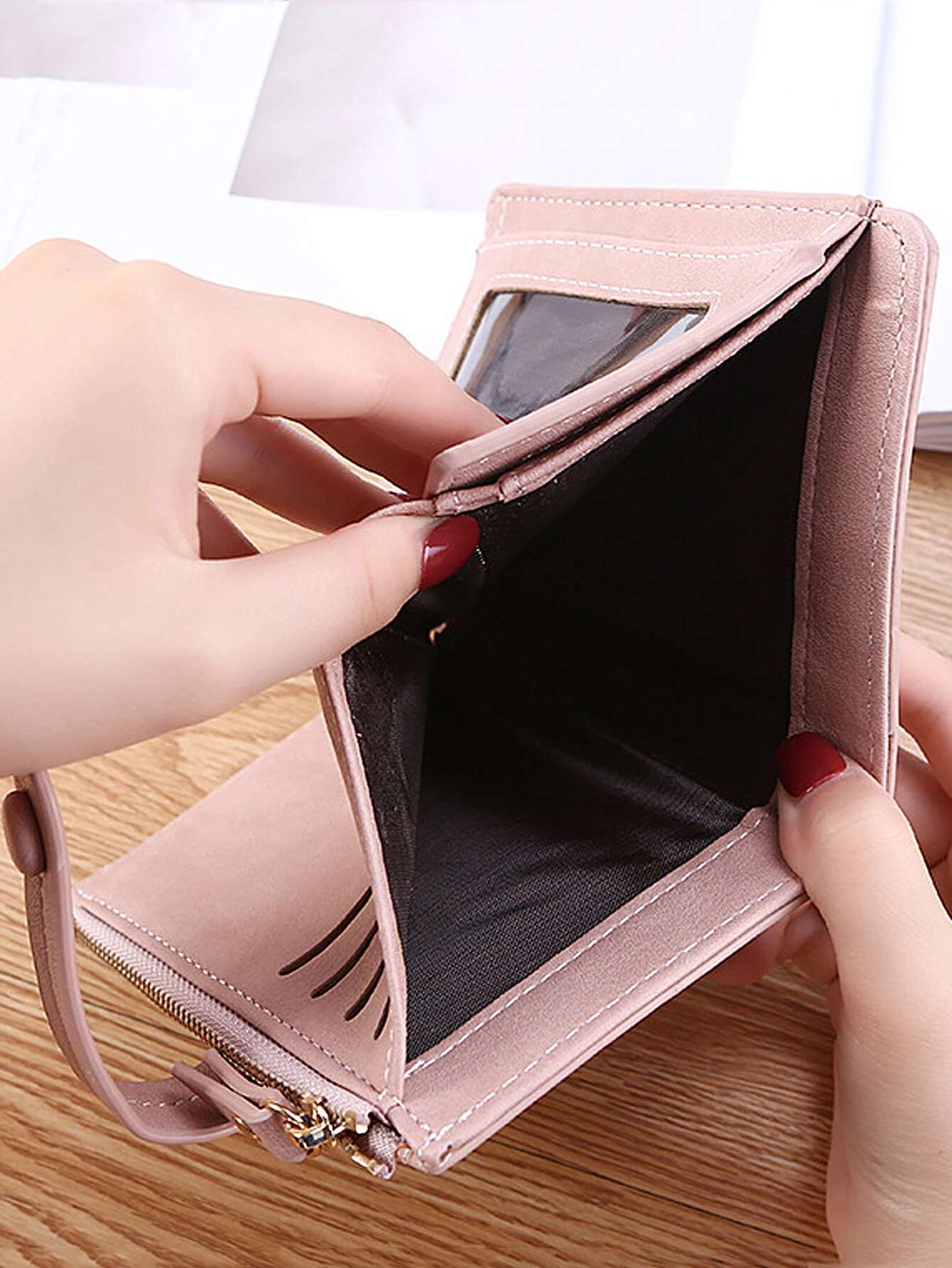 Women's Short Wallet Designer Puleather Multifunctional Three Fold ID Clip Fashionable Large Capacity Coin Wallet