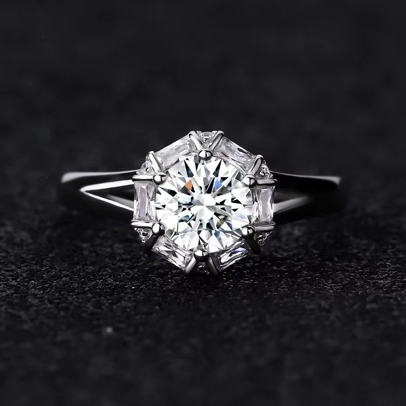S Sier Moissanite Inlaid with urious Round Package Setting Temperament Trendy Women's Live Ring