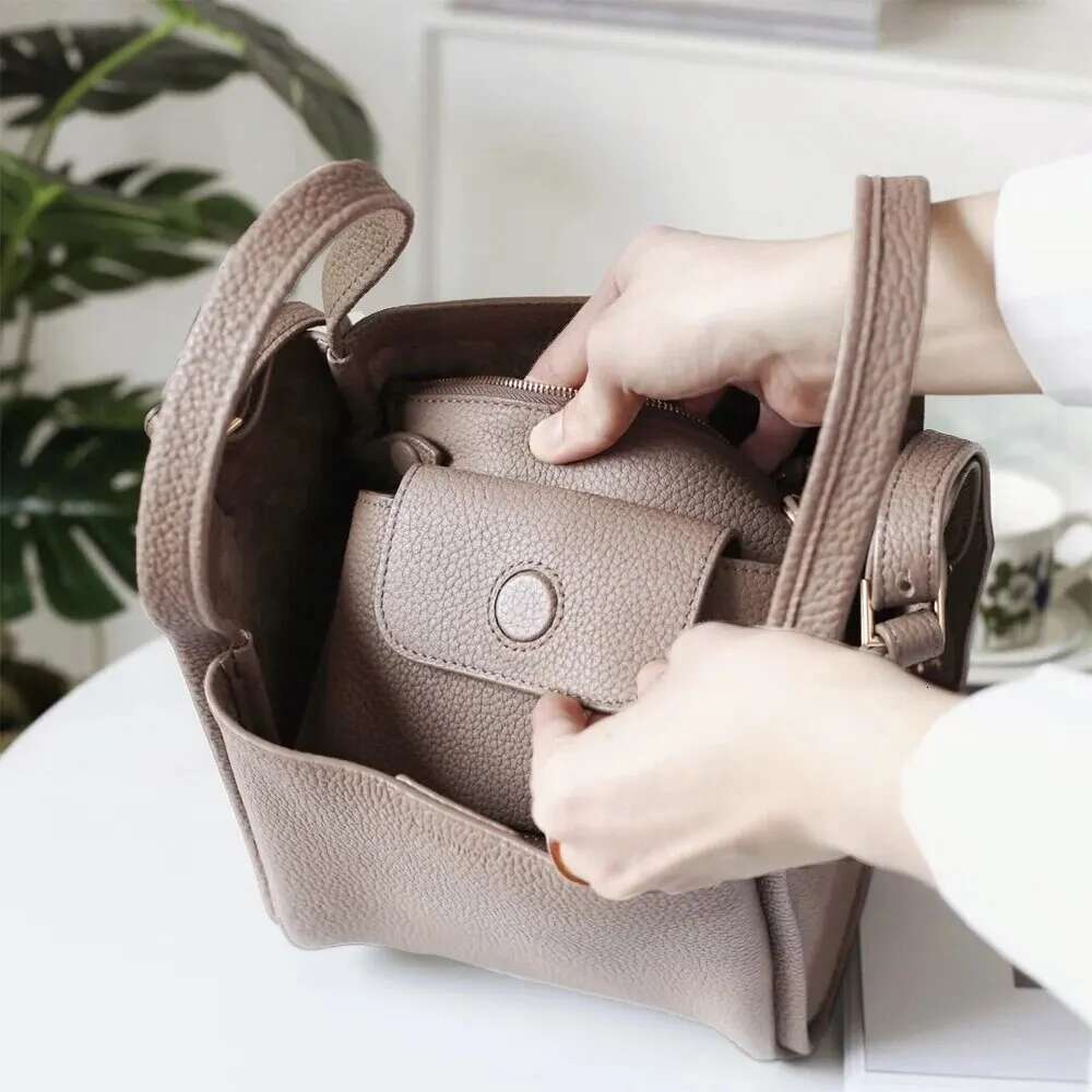 Vegan Leather Handbag Crossbody For Women Hobo Minimalist Faux Casual Purse Classic Bucket Simple Shoulder Bag